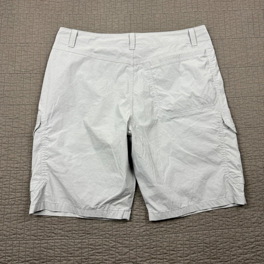 Under Armour HeatGear Mens 34 Cargo Shorts Gray Loose Fit Performance Minimalist